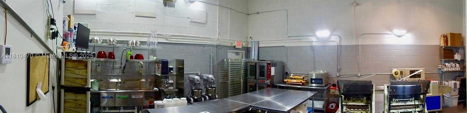 Small Image of 1365 NORTH WEST 98TH CT, Doral Number 8