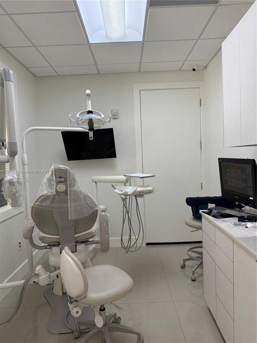 Small Image of Aventura Number 5