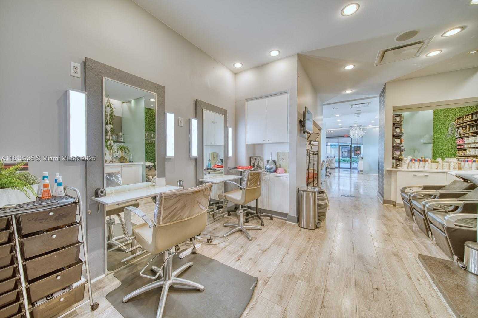 Small Image of BEAUTY SALON ON SUNSET DR & 57TH AVE, Coral Gables Number 10