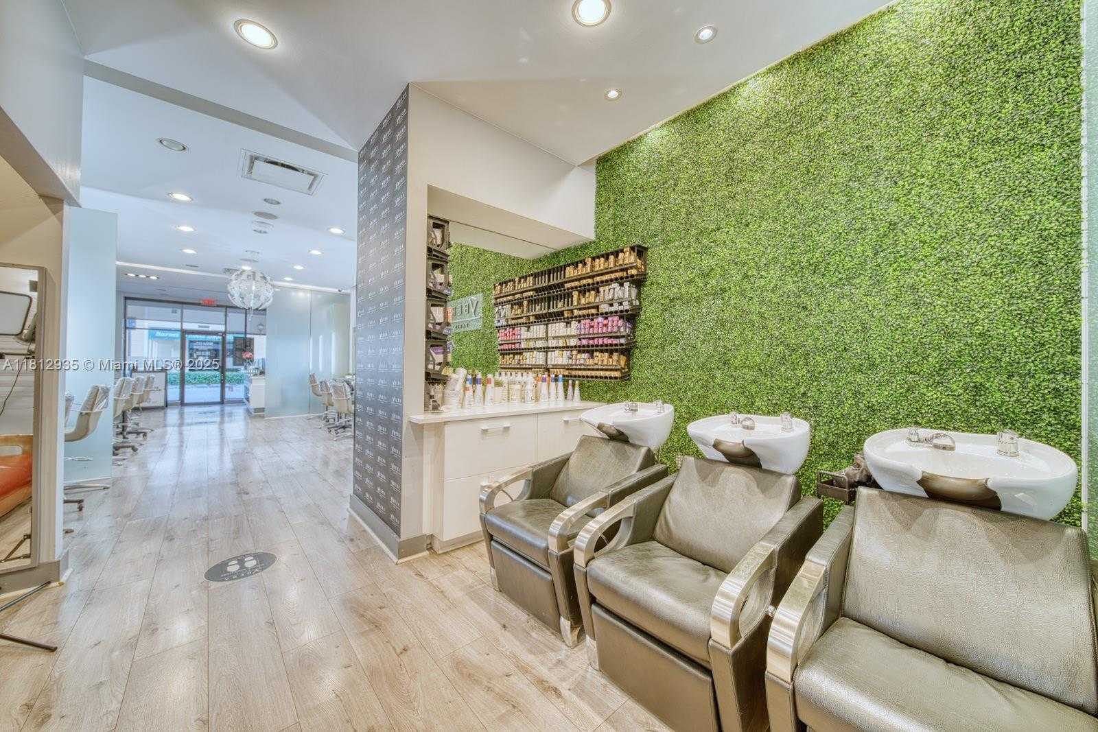 Small Image of BEAUTY SALON ON SUNSET DR & 57TH AVE, Coral Gables Number 11
