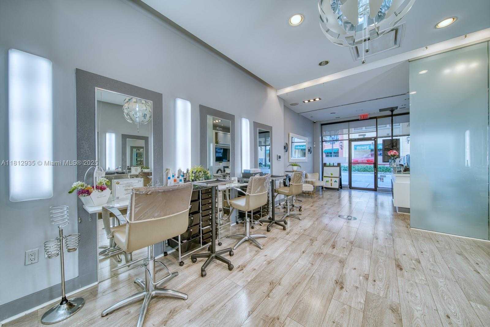 Small Image of BEAUTY SALON ON SUNSET DR & 57TH AVE, Coral Gables Number 6