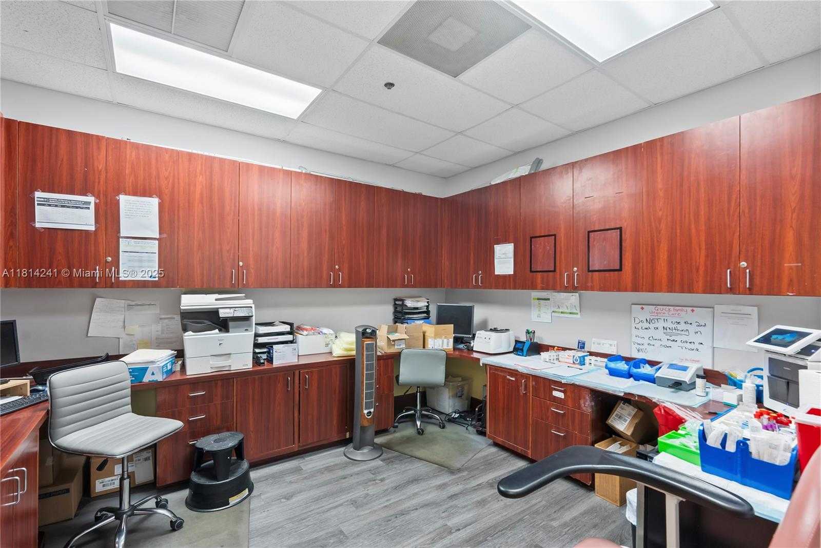 Small Image of 4301 SOUTH FLAMINGO RD, Davie Number 13