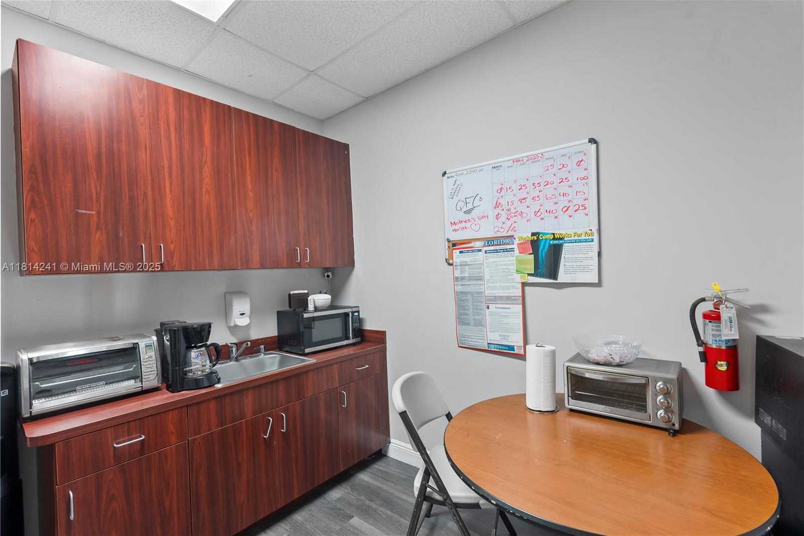 Small Image of 4301 SOUTH FLAMINGO RD, Davie Number 16