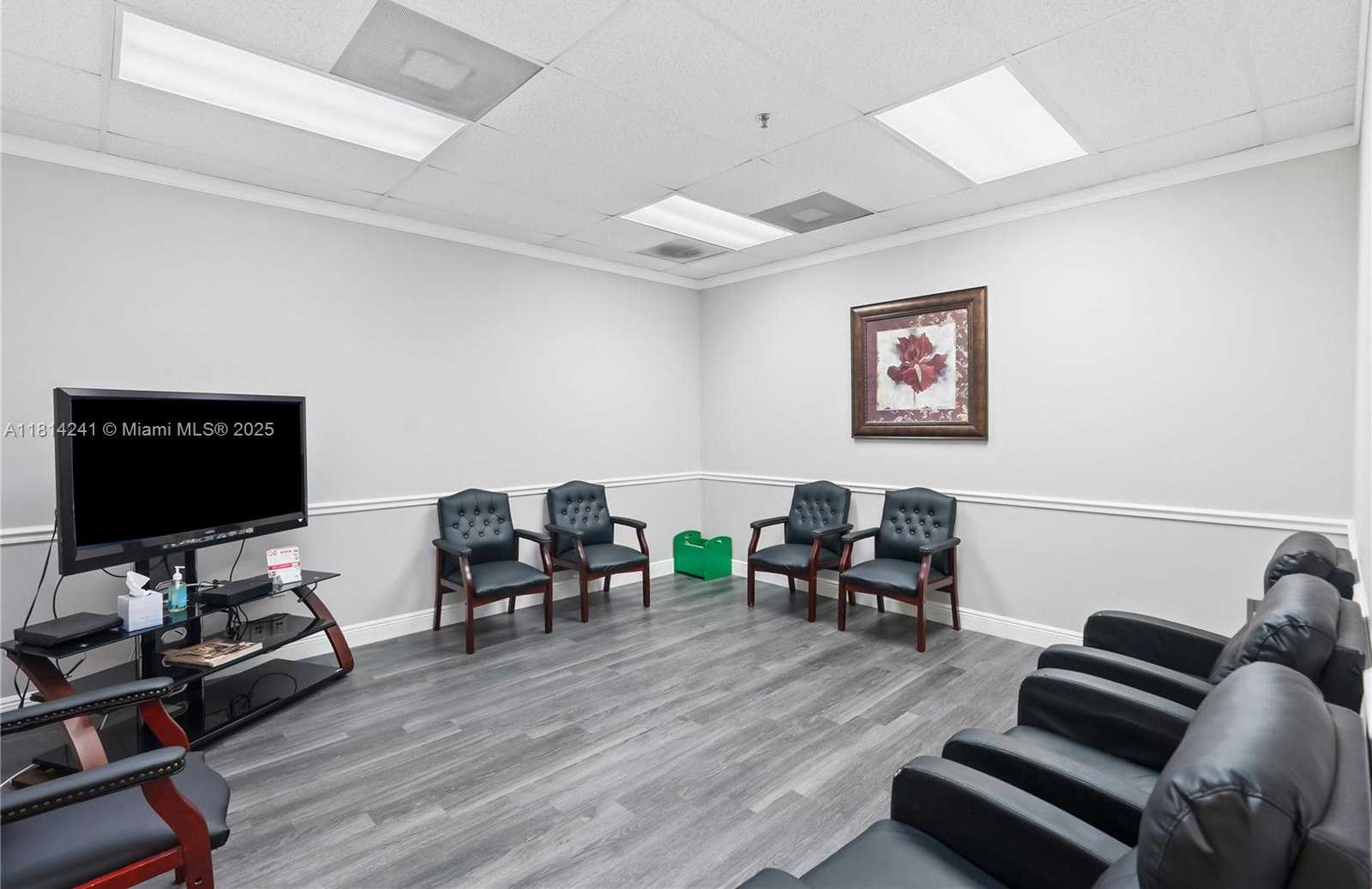 Small Image of 4301 SOUTH FLAMINGO RD, Davie Number 7
