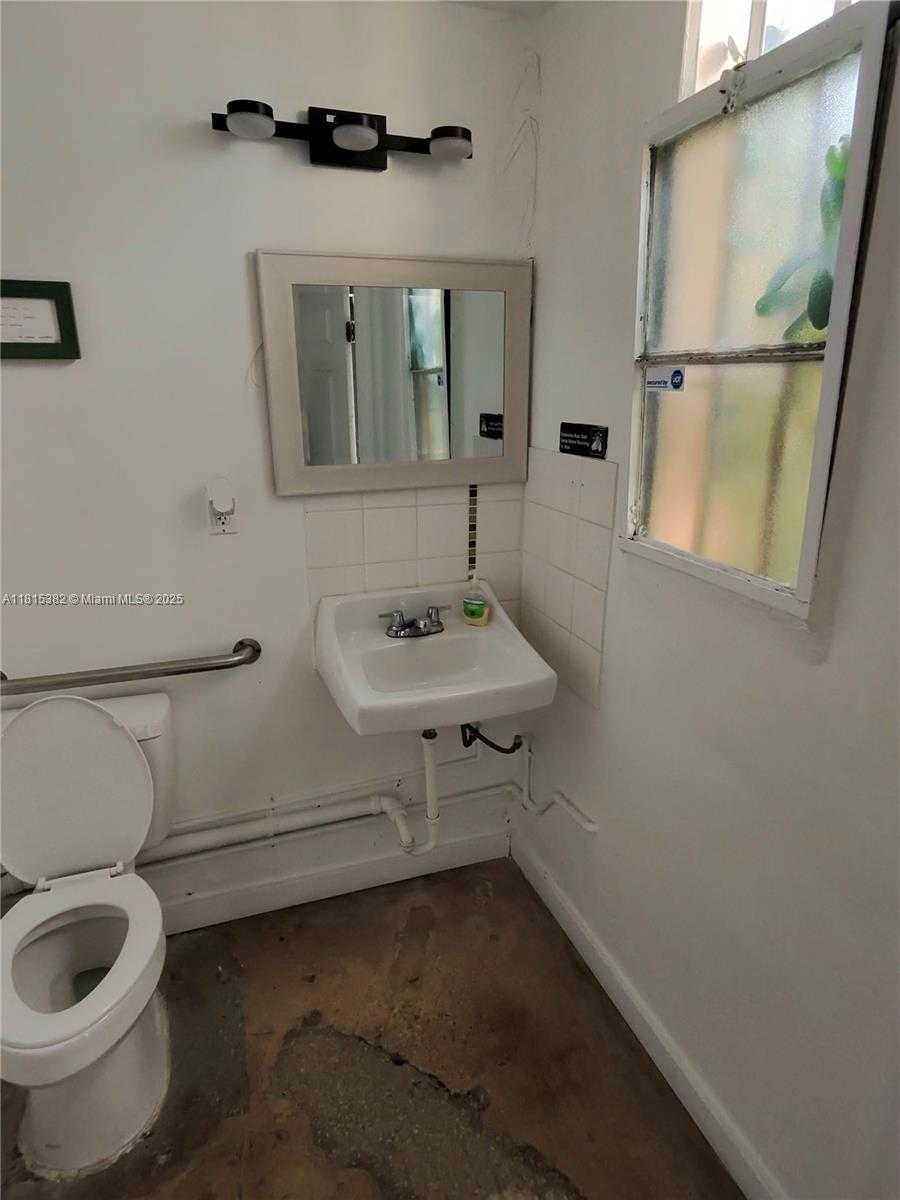 Small Image of North Miami Number 10
