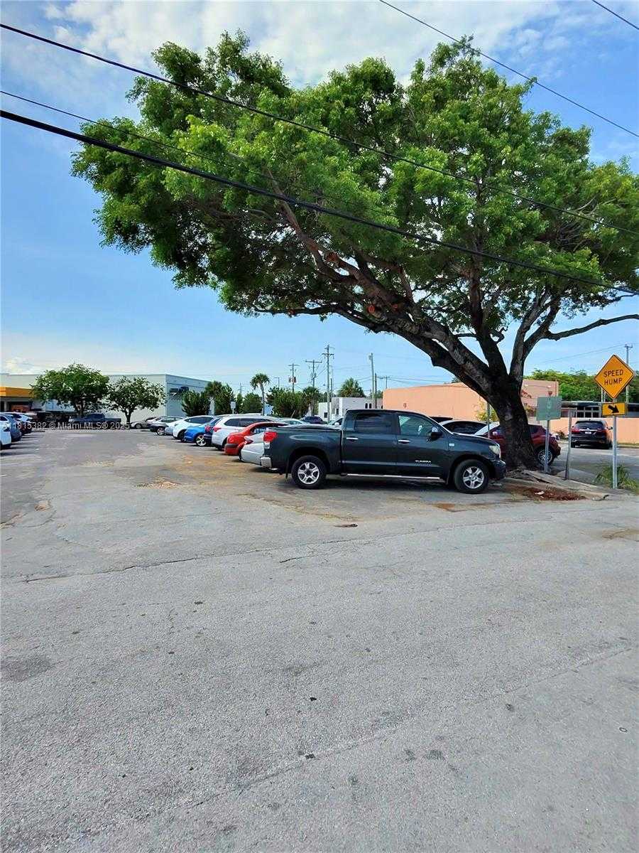 Small Image of North Miami Number 15