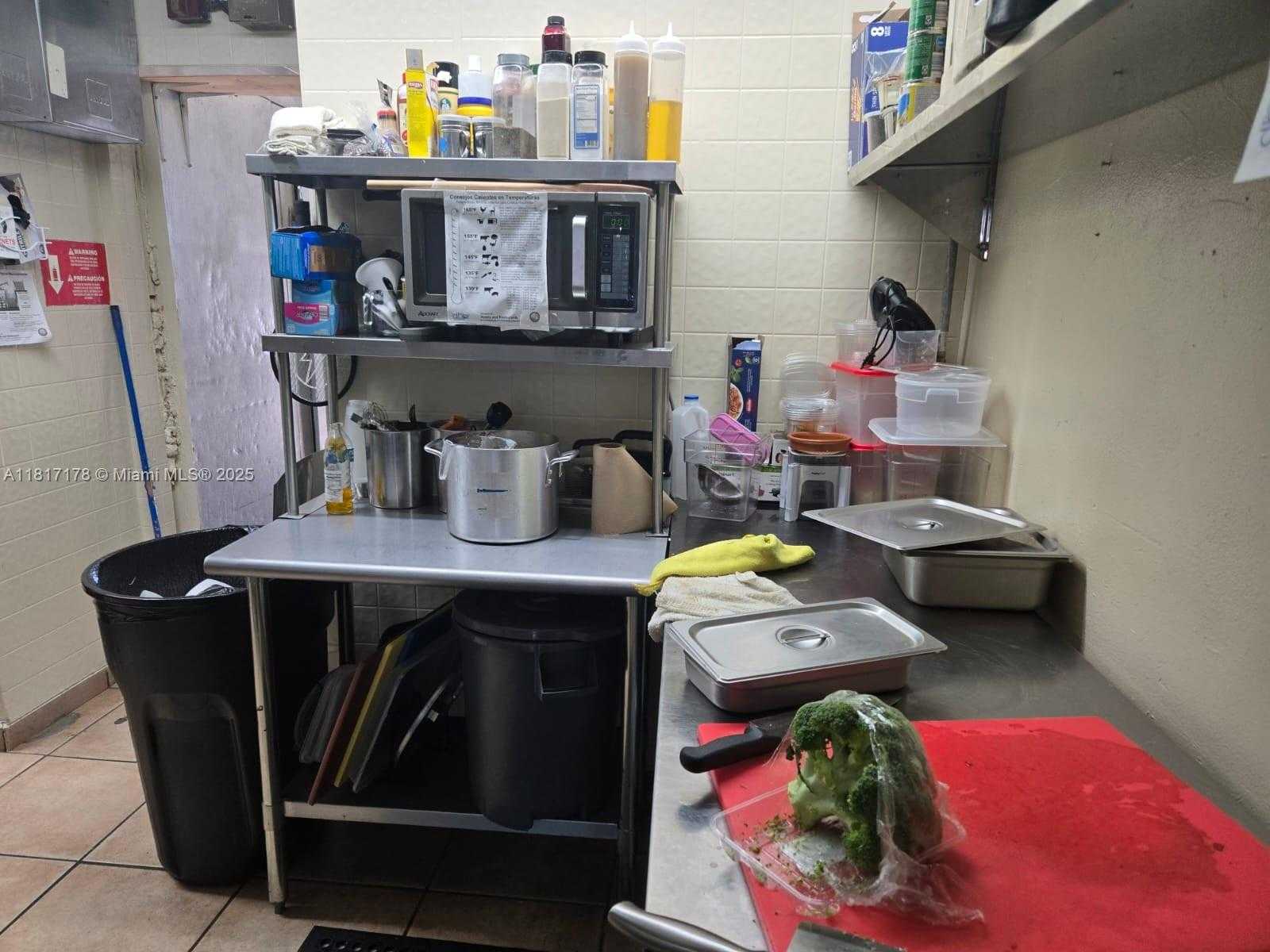 Small Image of 1426 WEST 49 ST, Hialeah Number 10
