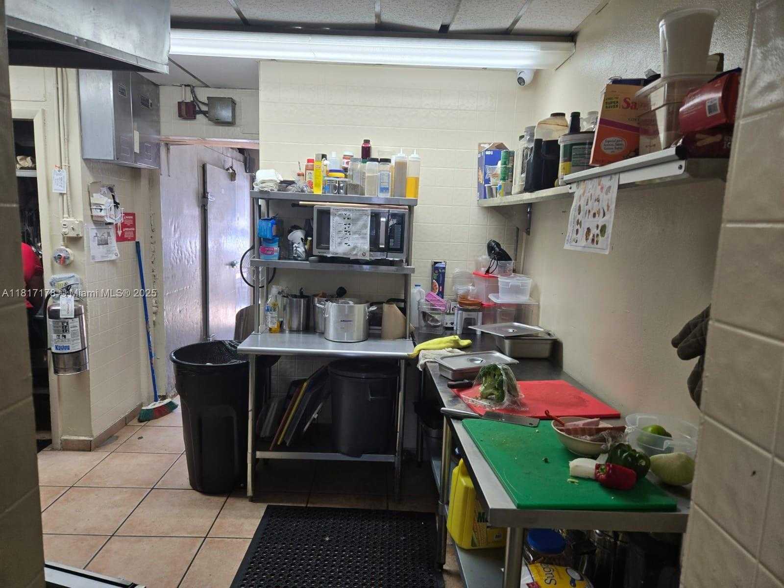 Small Image of 1426 WEST 49 ST, Hialeah Number 11