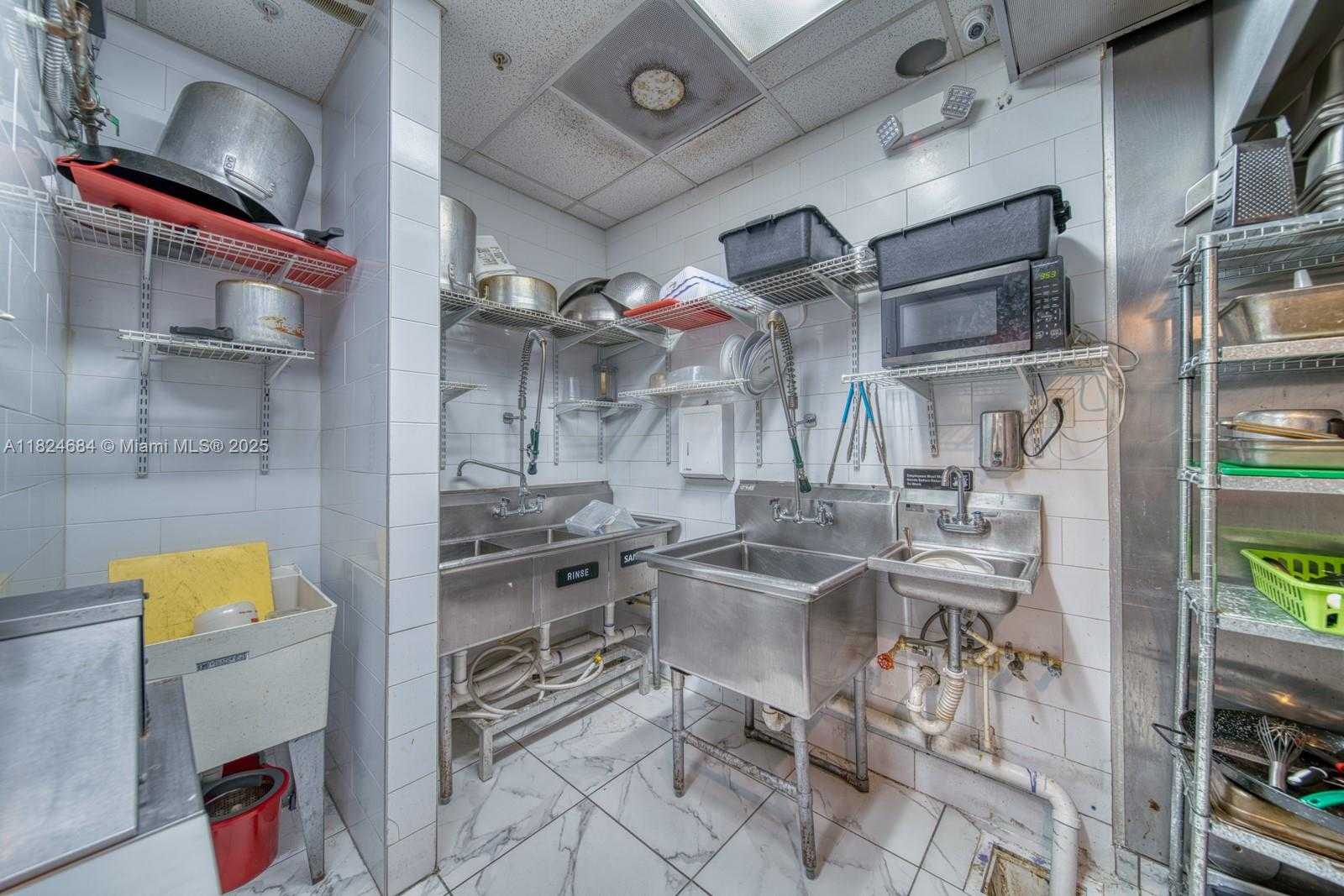 Small Image of FOR SALE IN KENDALL, Miami Number 15