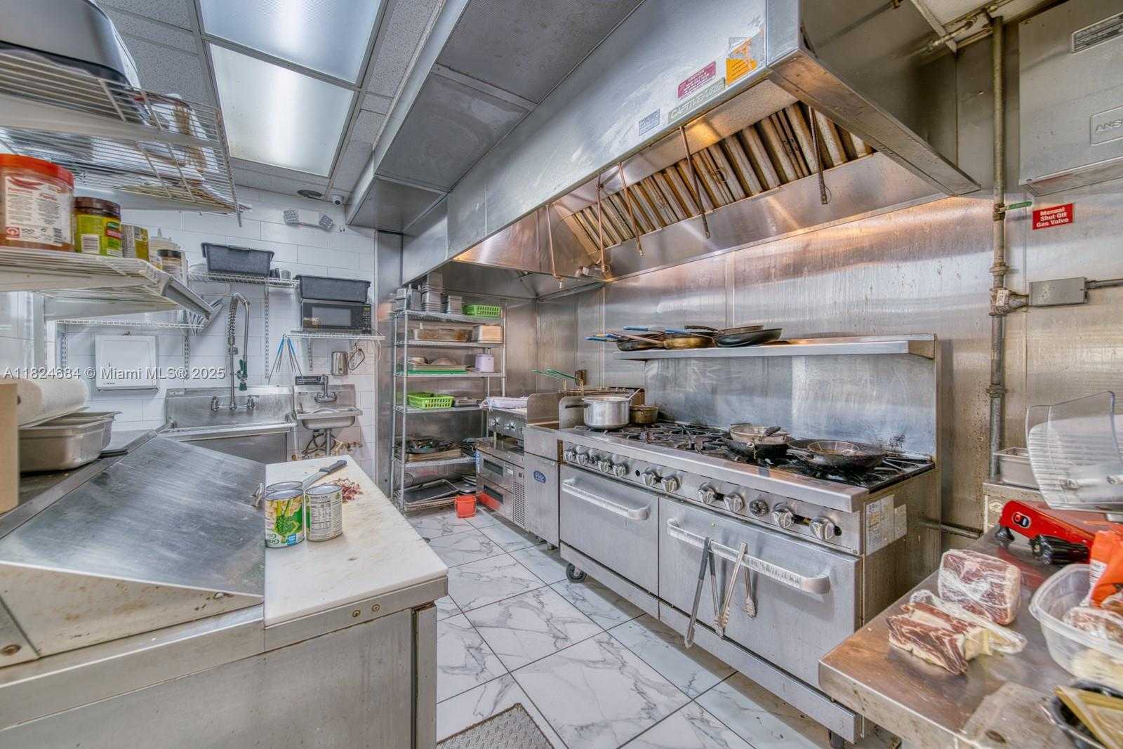 Small Image of FOR SALE IN KENDALL, Miami Number 16