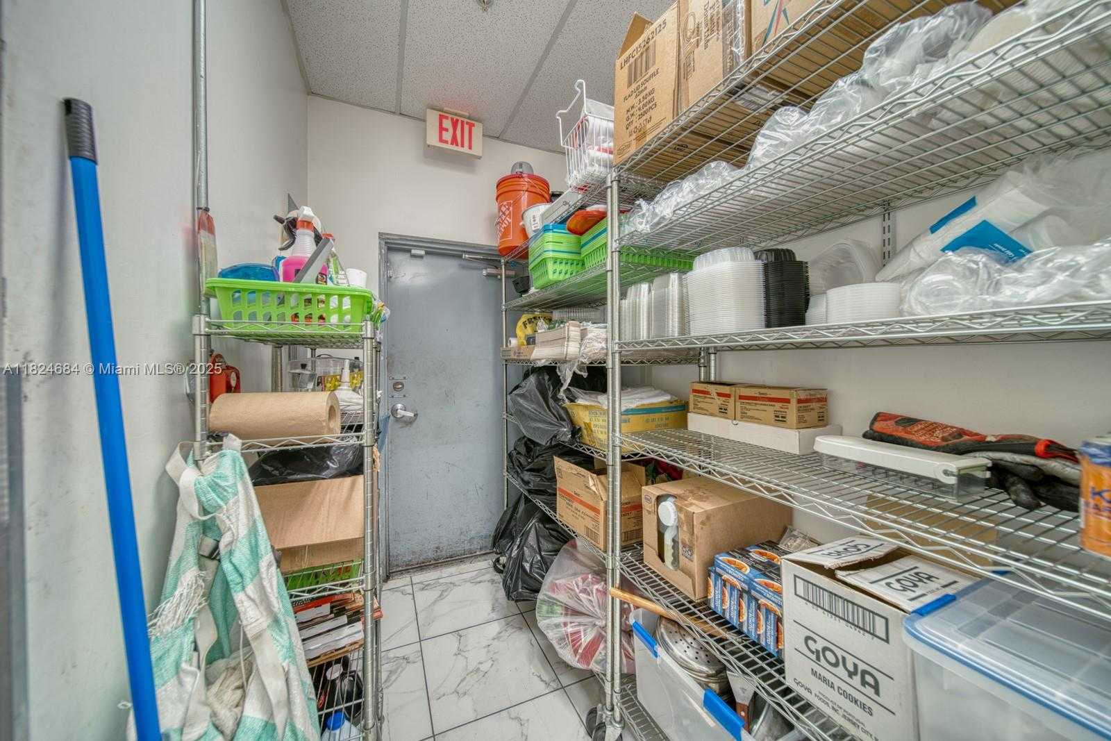 Small Image of FOR SALE IN KENDALL, Miami Number 18