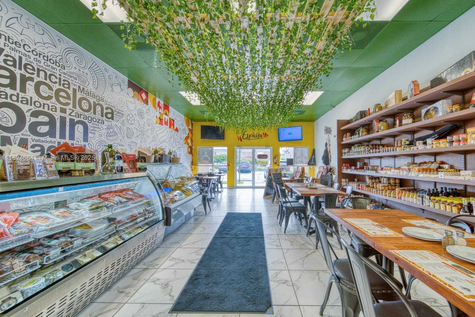 Small Image of FOR SALE IN KENDALL, Miami Number 3