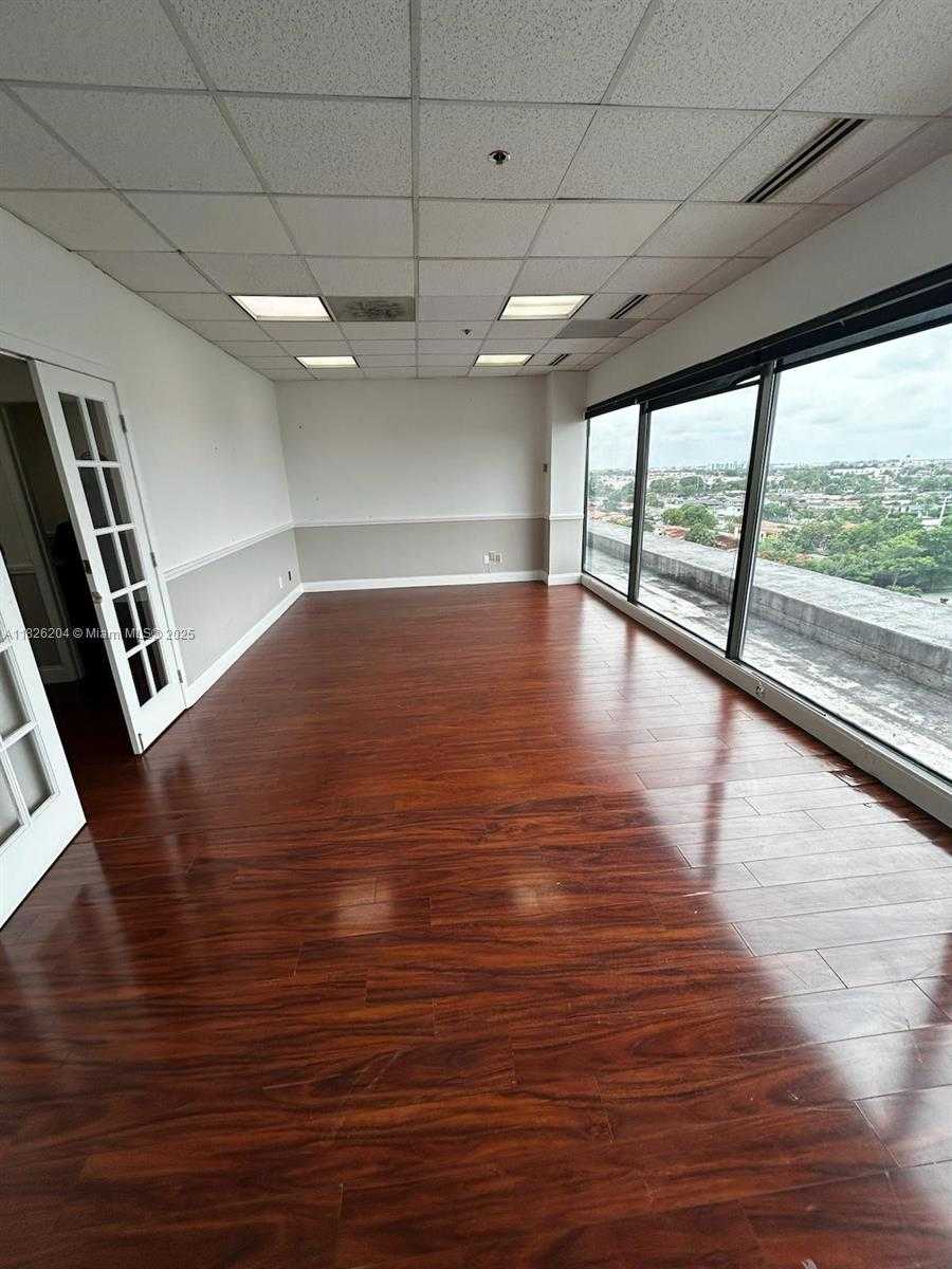 Small Image of 900 WEST 49TH ST SUITE 504, Hialeah Number 4