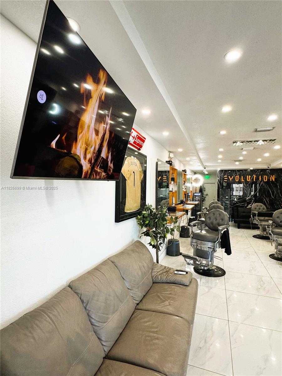 Small Image of 6890 WEST FLAGLER, Miami Number 4