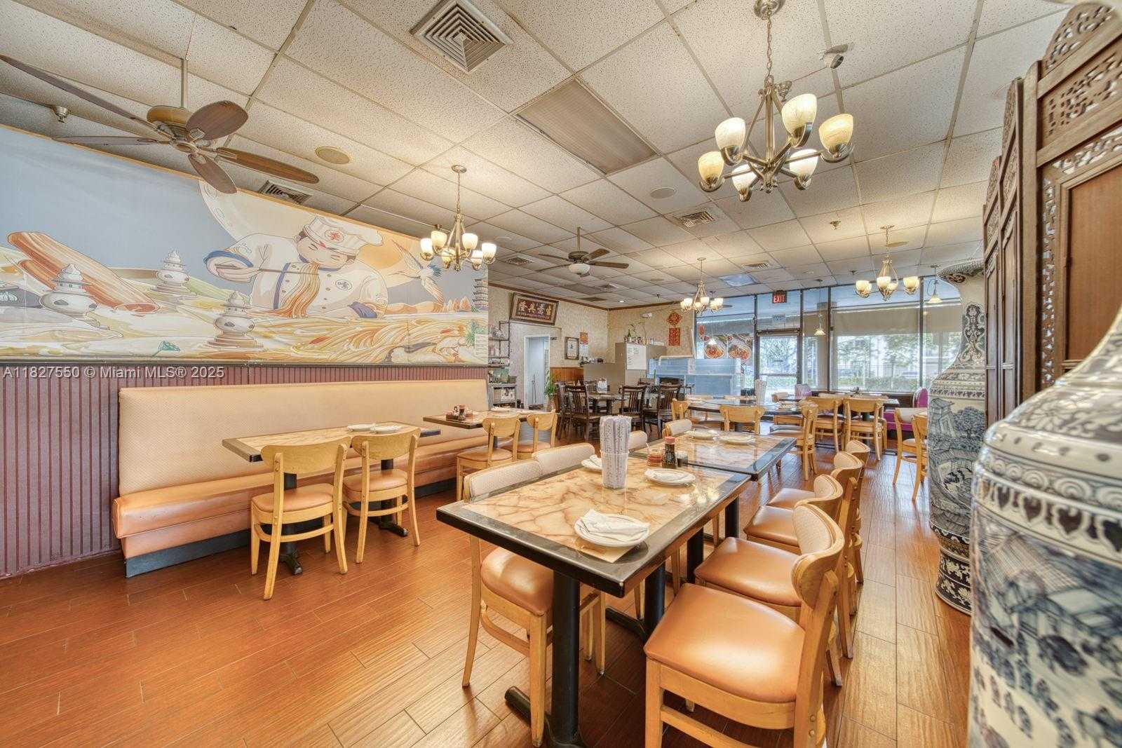 Small Image of RESTAURANT FOR SALE IN SUNRISE, Sunrise Number 3