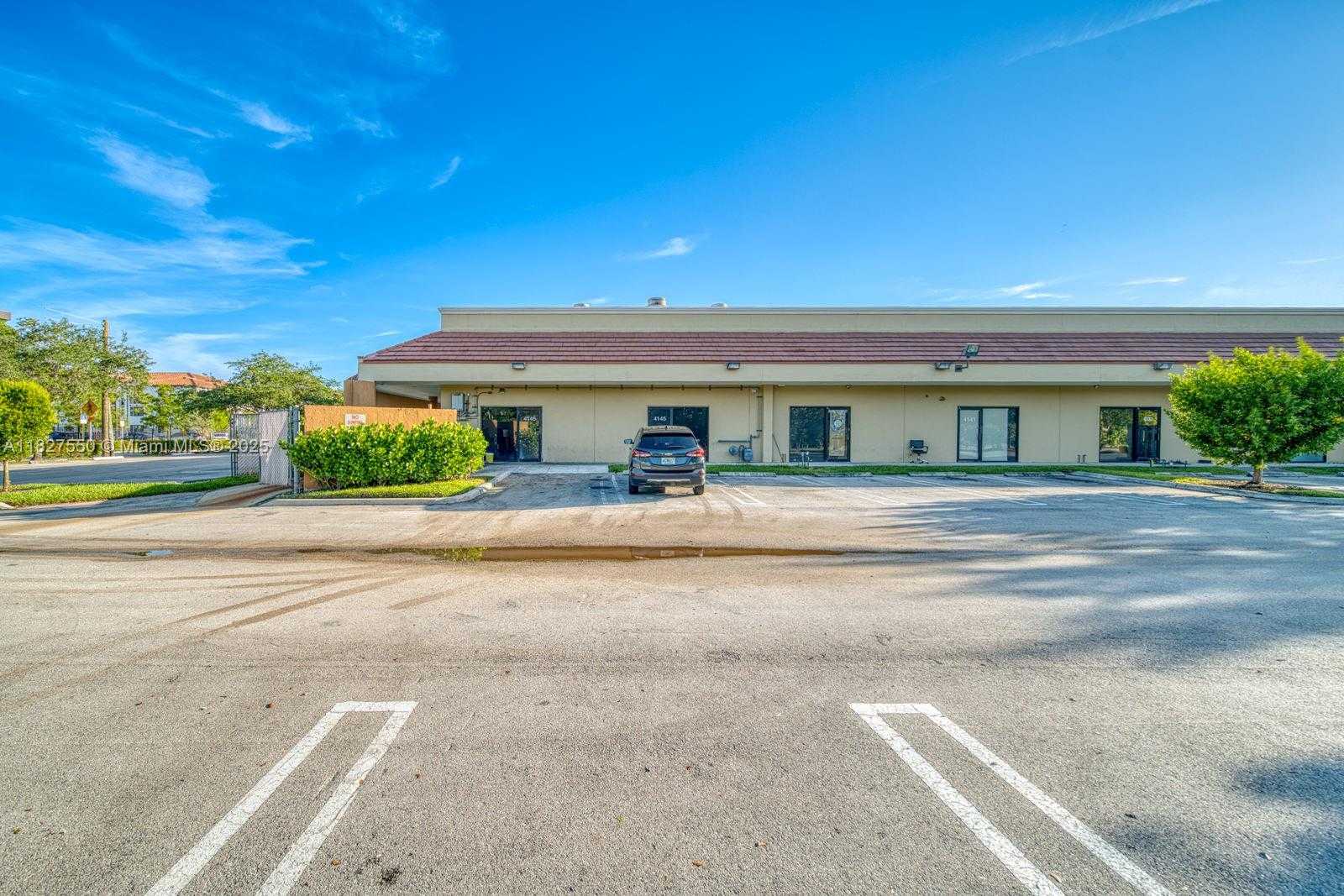 Small Image of RESTAURANT FOR SALE IN SUNRISE, Sunrise Number 30
