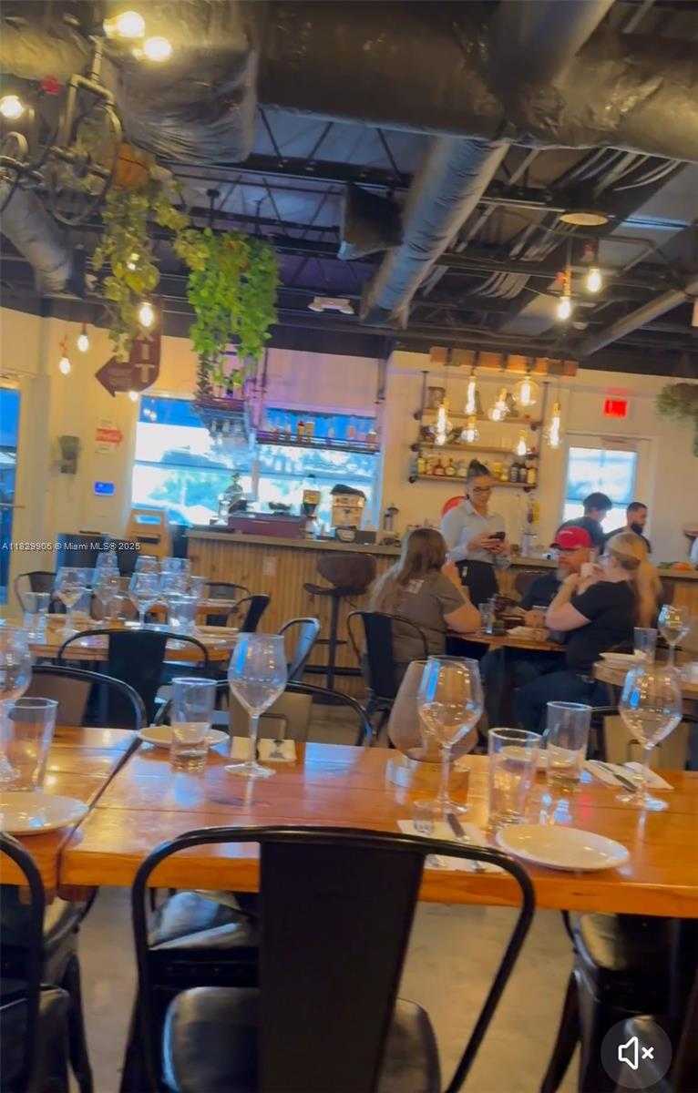 Small Image of 7755 WEST 4TH AVE, Hialeah Number 5