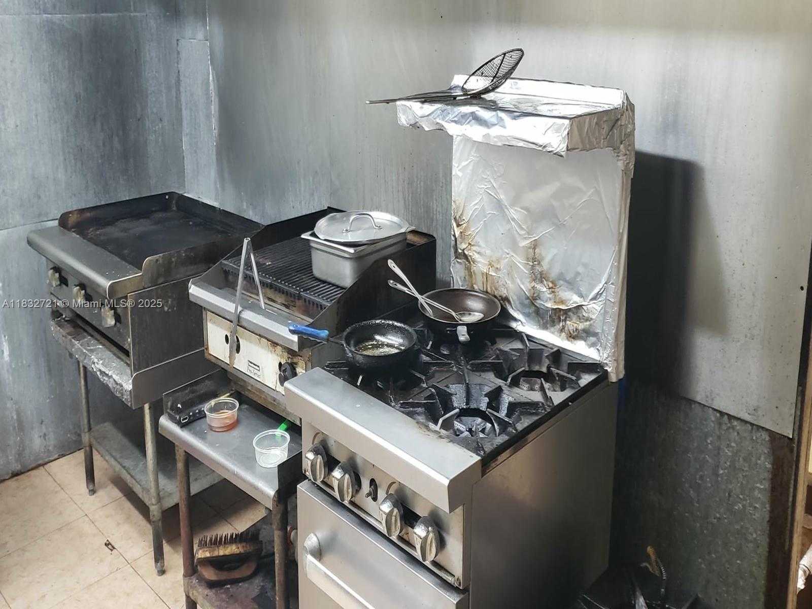 Small Image of 153 W 21ST ST, Hialeah Number 15