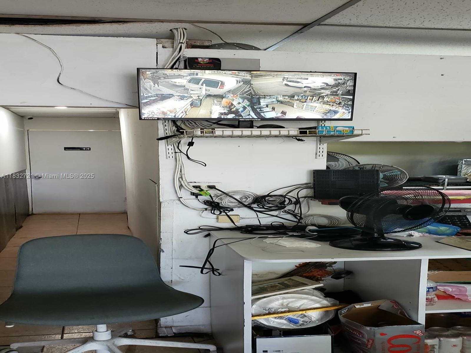 Small Image of 153 W 21ST ST, Hialeah Number 45