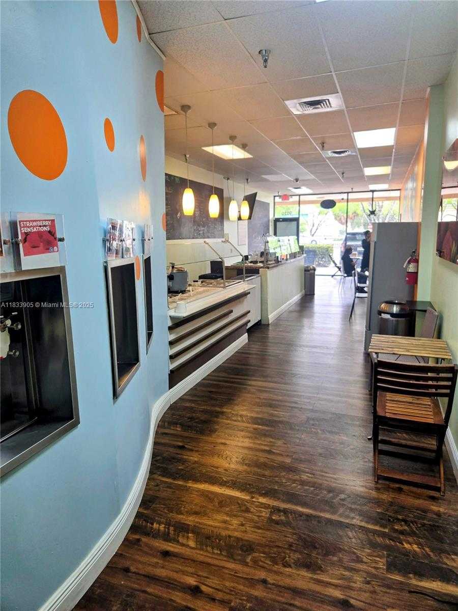 Small Image of 9110 WEST STATE RD 84, Davie Number 7