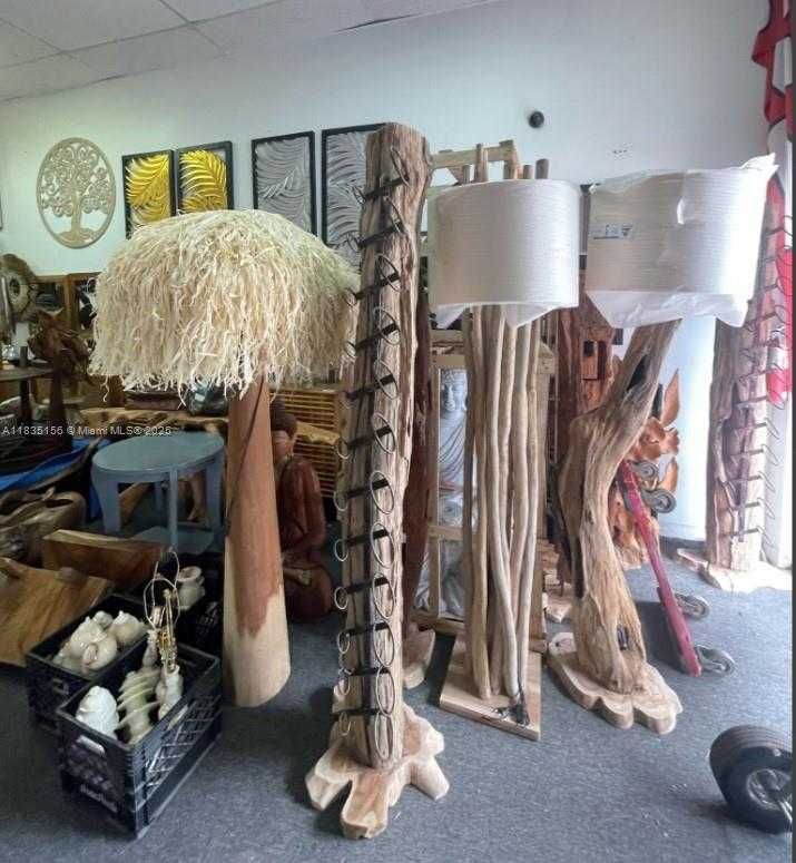 Small Image of Miami Number 3