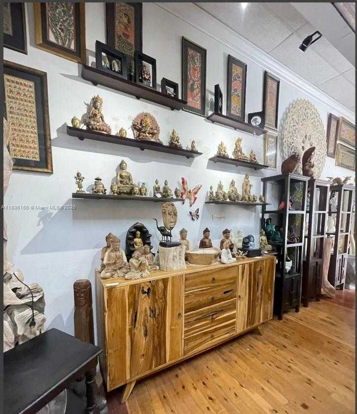 Small Image of Miami Number 4