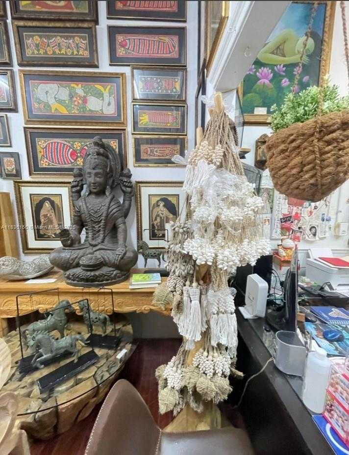 Small Image of Miami Number 8