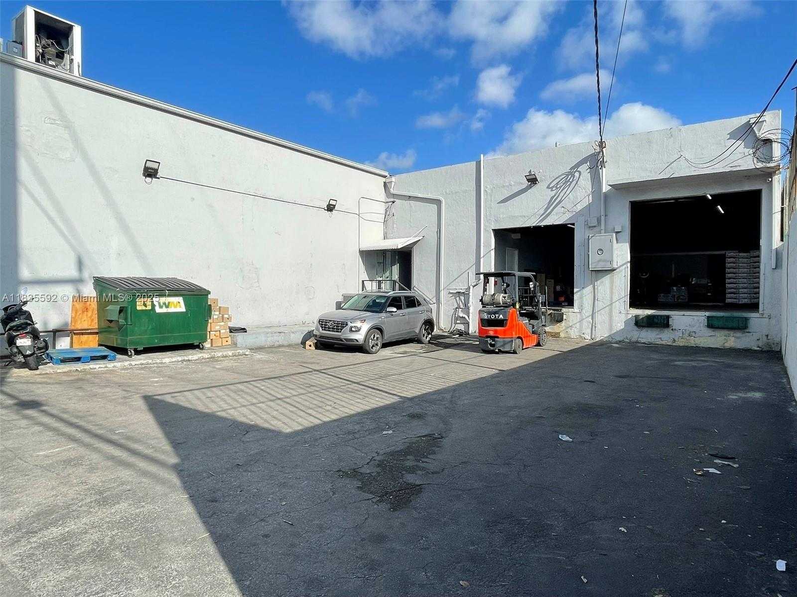 Small Image of Miami Number 19
