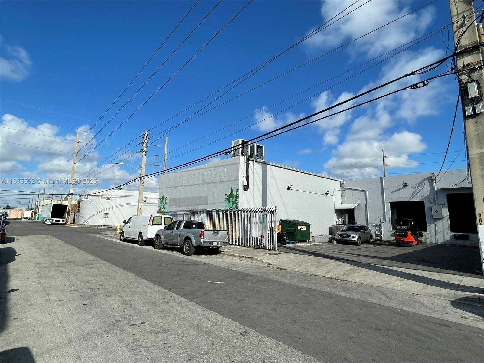 Small Image of Miami Number 21