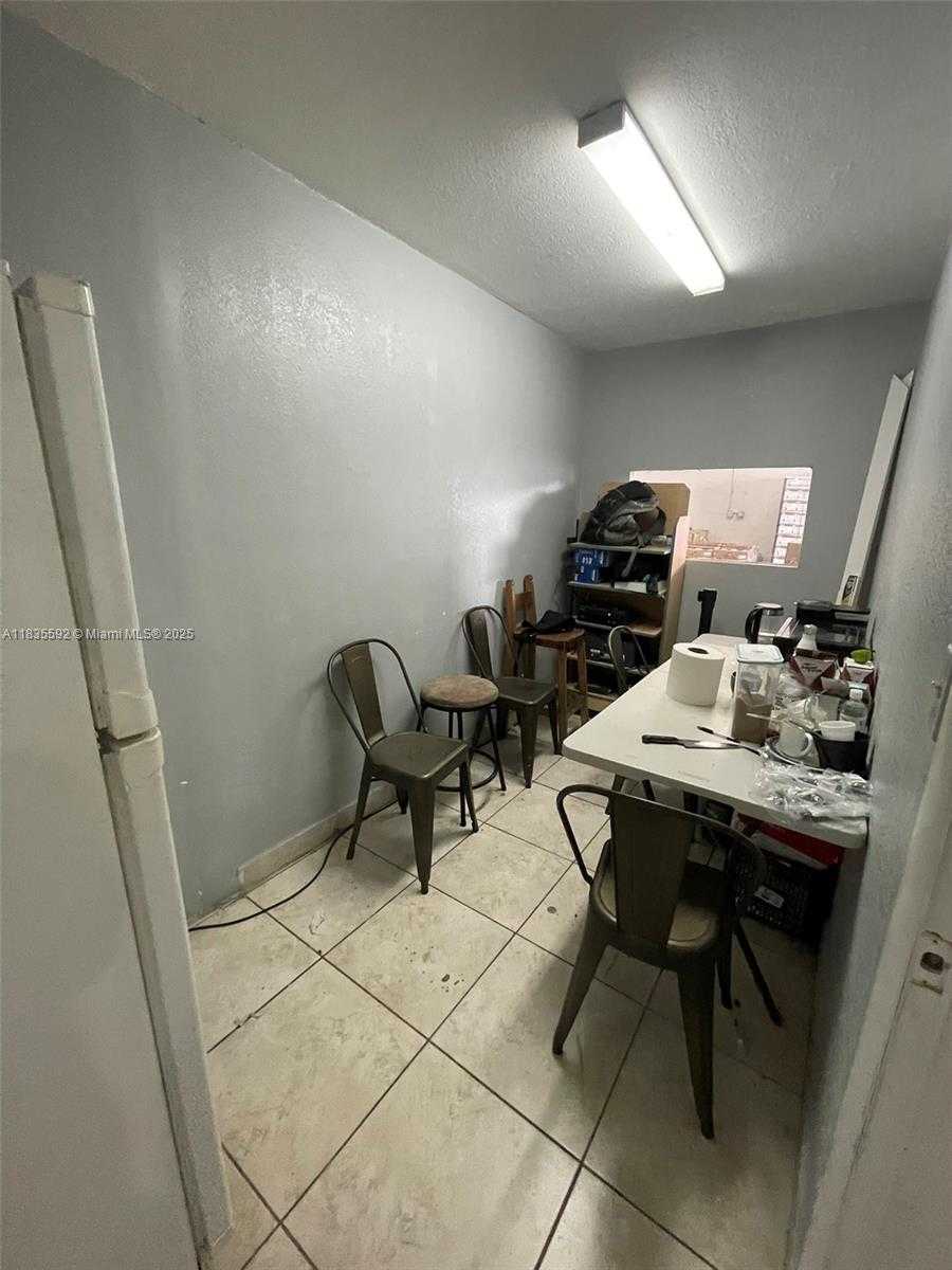 Small Image of Miami Number 4