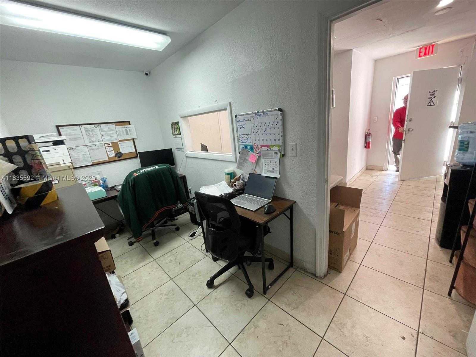 Small Image of Miami Number 5