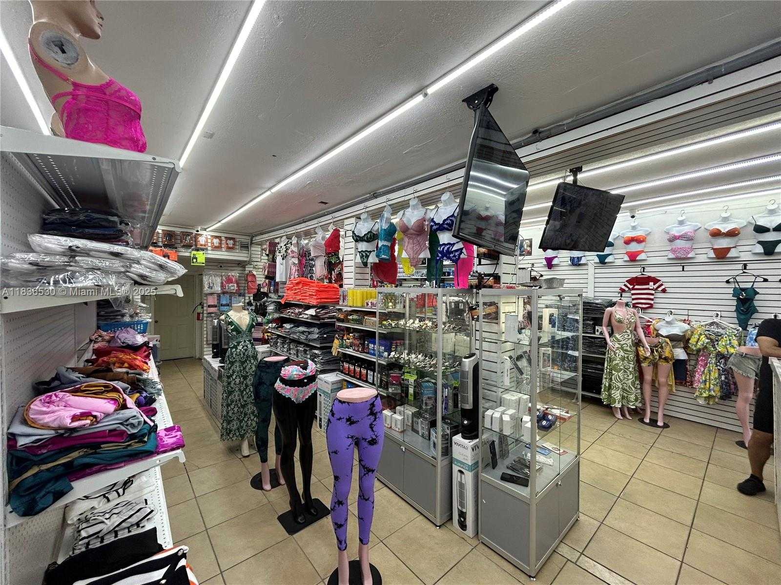 Small Image of EAST 4 AVE, Hialeah Number 3