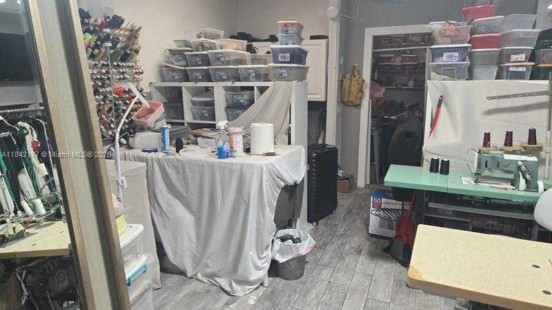 Small Image of 8275 WEST BROWARD BLVD, Plantation Number 12