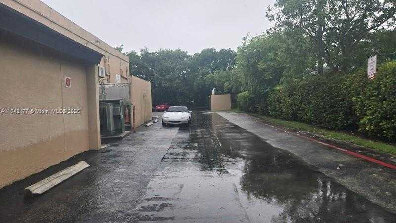 Small Image of 8275 WEST BROWARD BLVD, Plantation Number 23