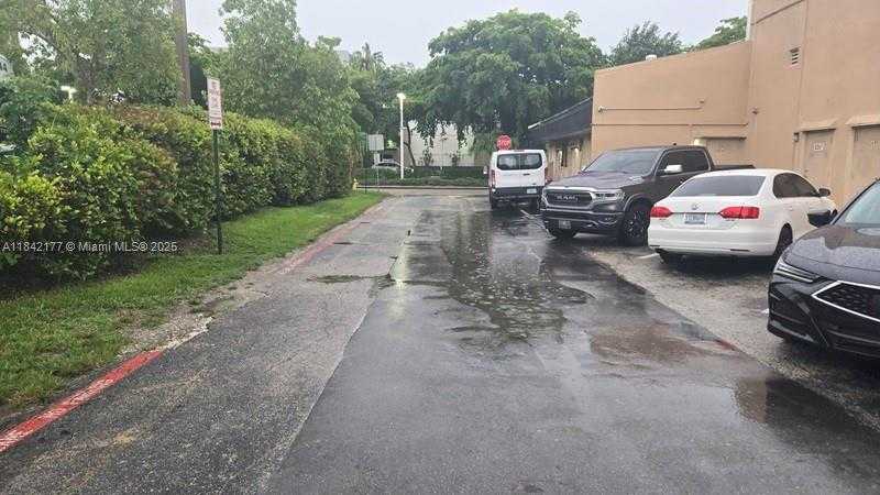 Small Image of 8275 WEST BROWARD BLVD, Plantation Number 25
