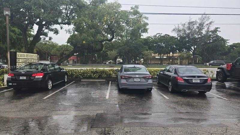 Small Image of 8275 WEST BROWARD BLVD, Plantation Number 4