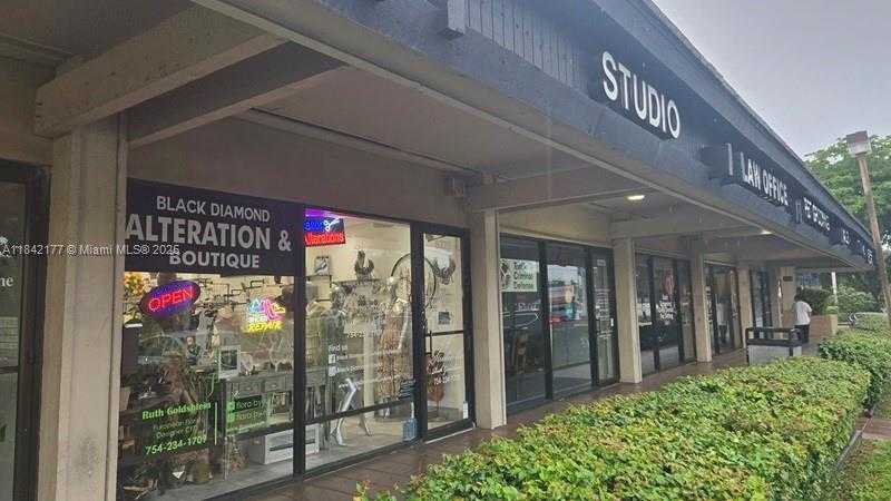 Small Image of 8275 WEST BROWARD BLVD, Plantation Number 6