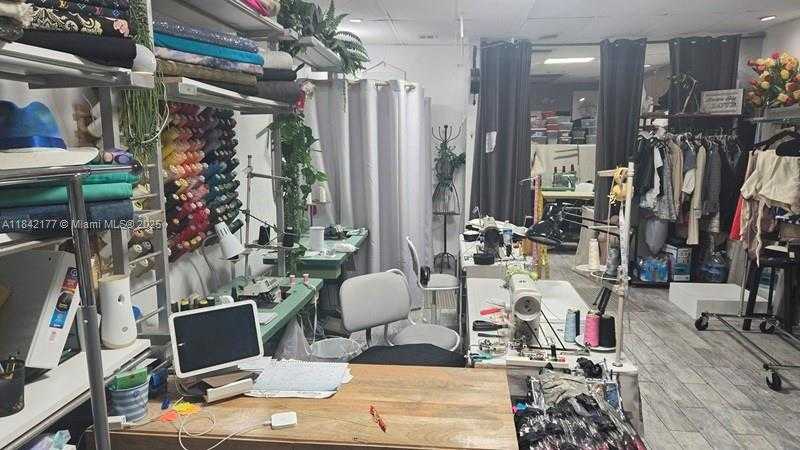 Small Image of 8275 WEST BROWARD BLVD, Plantation Number 9