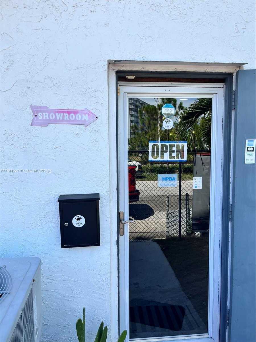 Small Image of 12572 NORTH EAST 14TH AVE, North Miami Number 3