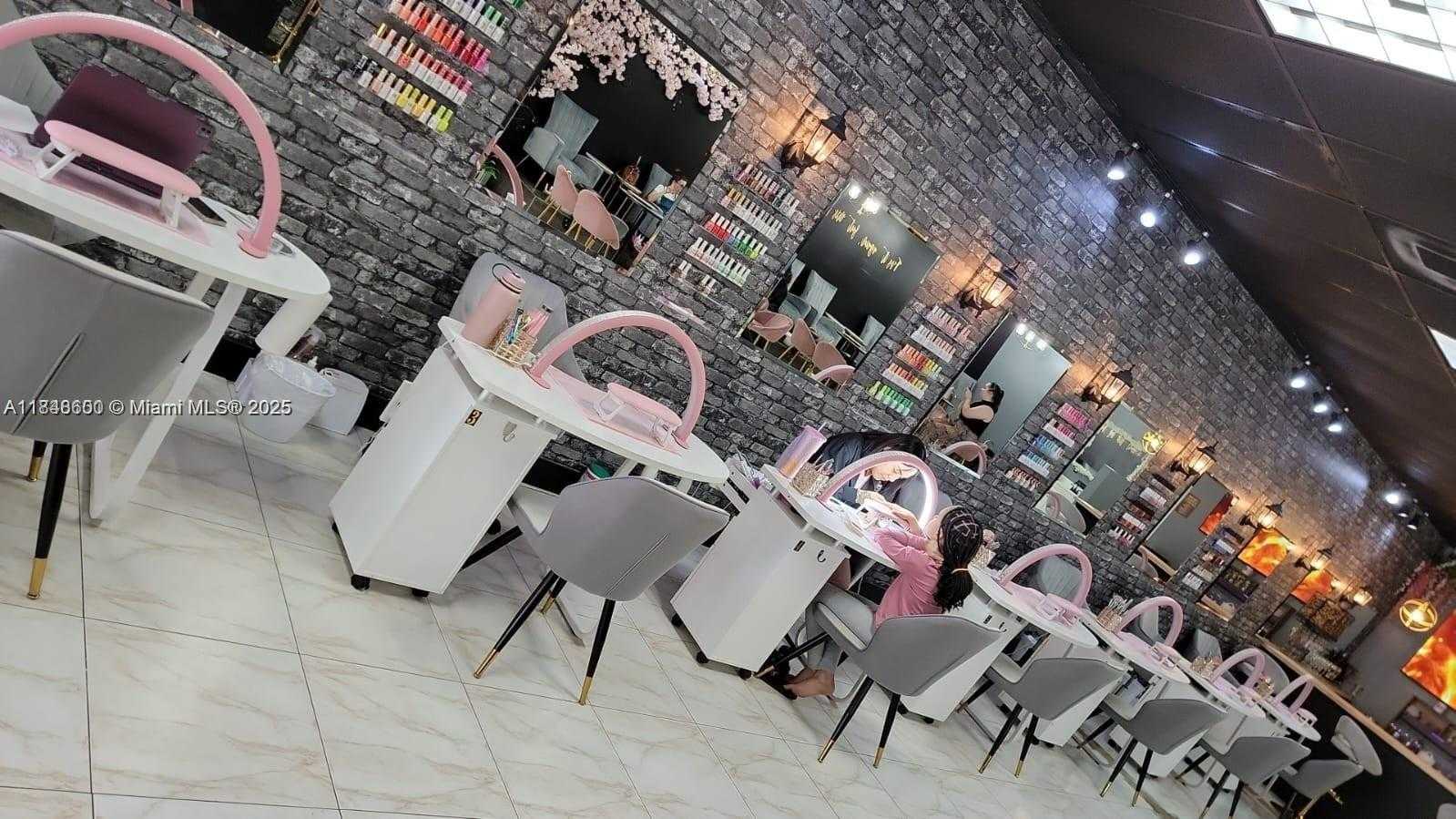 Small Image of 5220 COCONUT CREEK PKWY, Margate Number 11