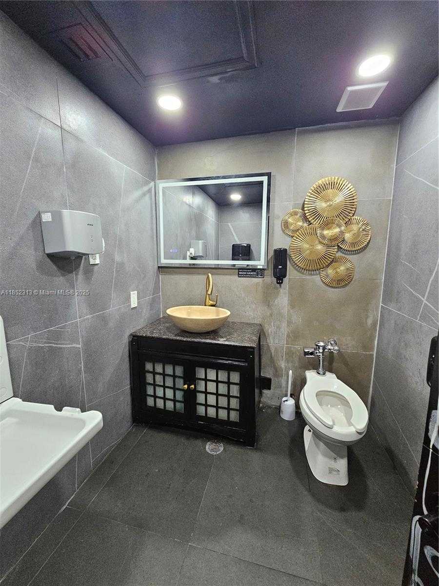 Small Image of 2995 NE 163RD ST, North Miami Beach Number 8