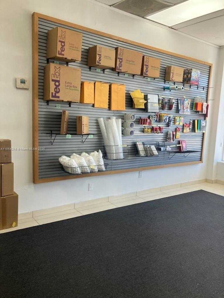 Small Image of 804 NORTH EAST 125TH ST, North Miami Number 7