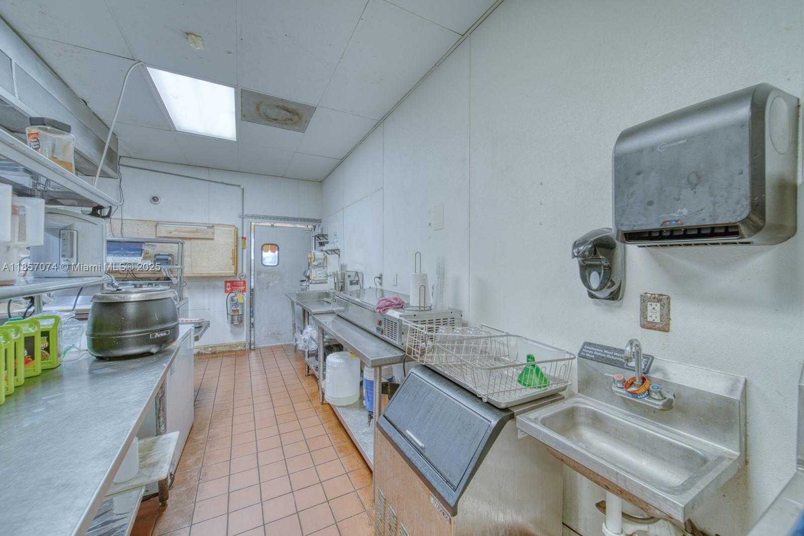 Small Image of Miami Gardens Number 5