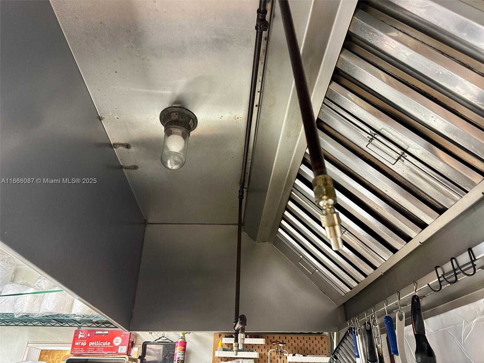 Small Image of WITH TERRACE FOR SALE NEAR DADELAND MALL, Kendall Number 19