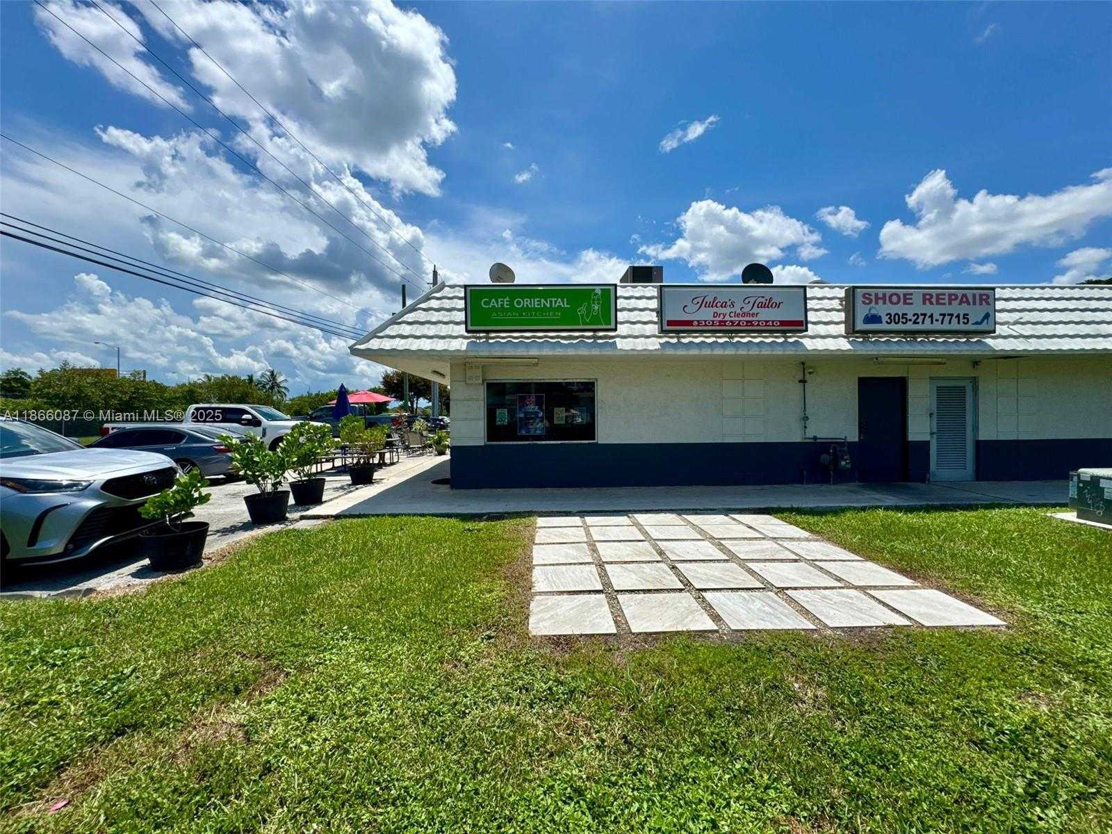 Small Image of WITH TERRACE FOR SALE NEAR DADELAND MALL, Kendall Number 5