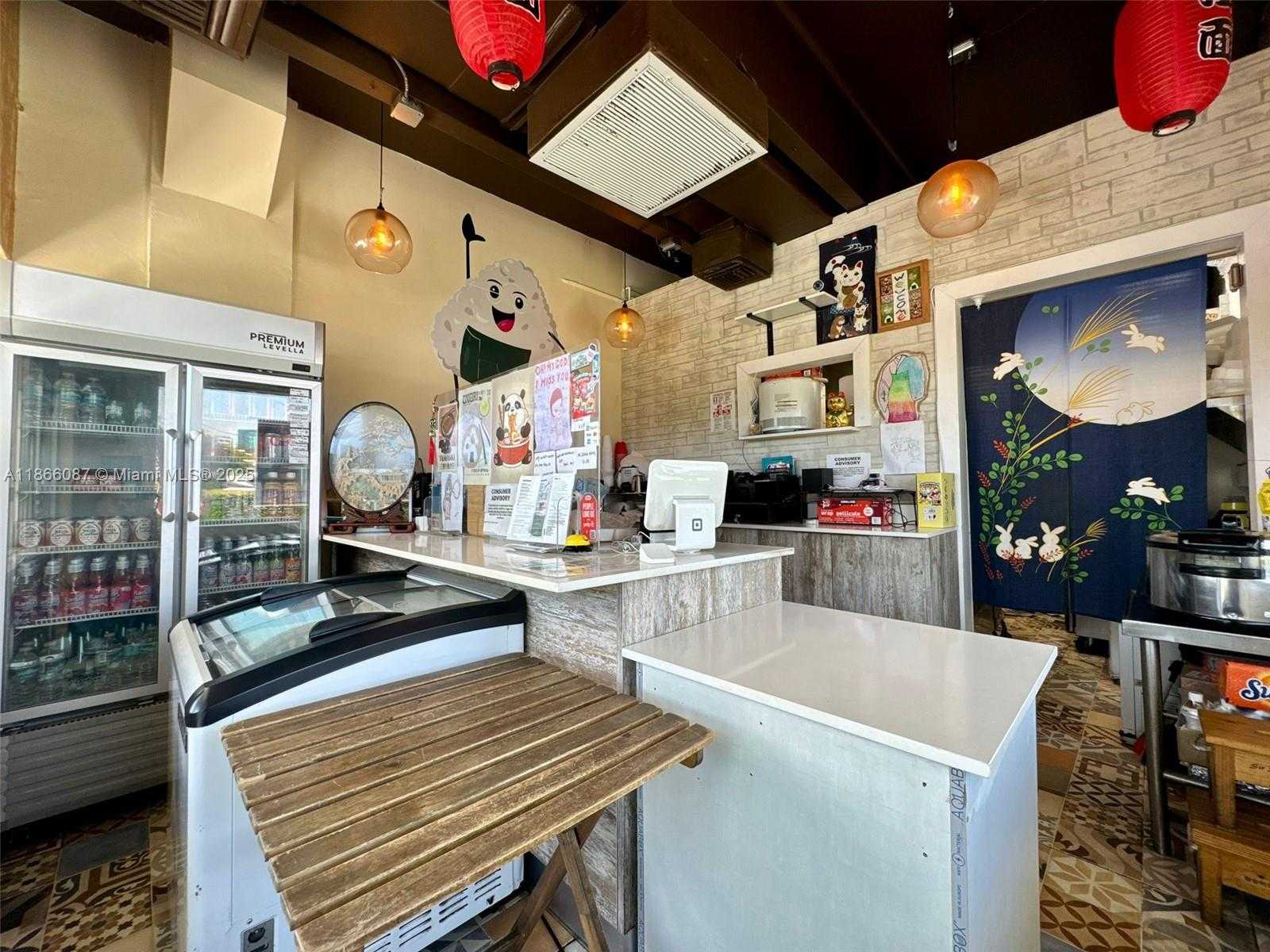 Small Image of WITH TERRACE FOR SALE NEAR DADELAND MALL, Kendall Number 6