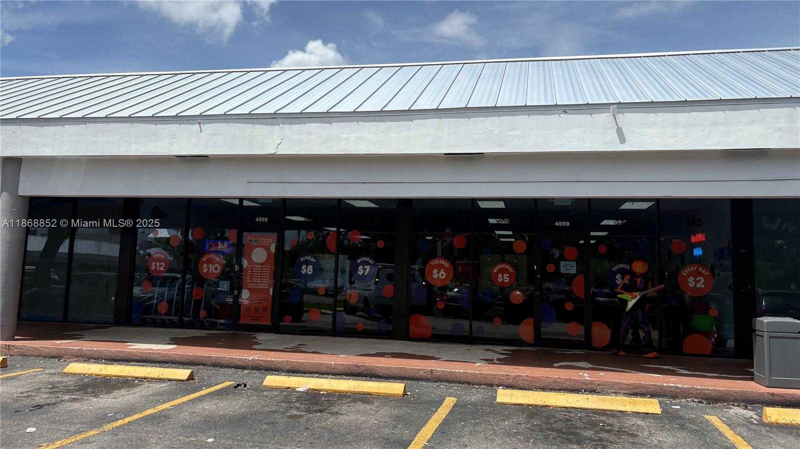 Small Image of 4559 N PINE ISLAND RD, Sunrise Number 2