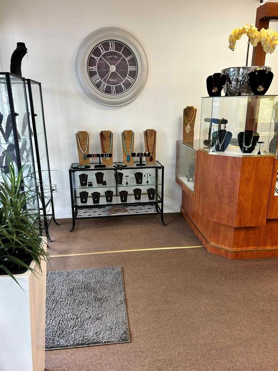 Small Image of Miami Number 11