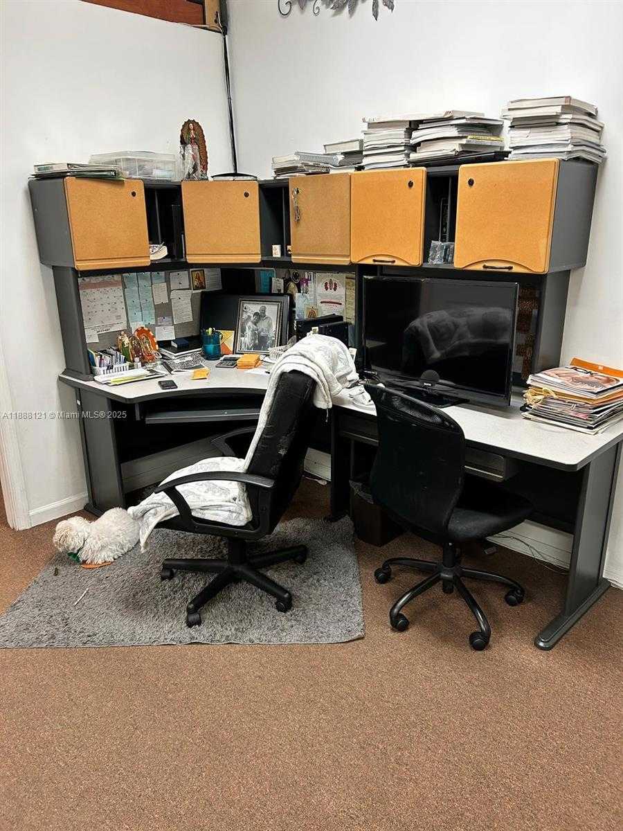 Small Image of Miami Number 6