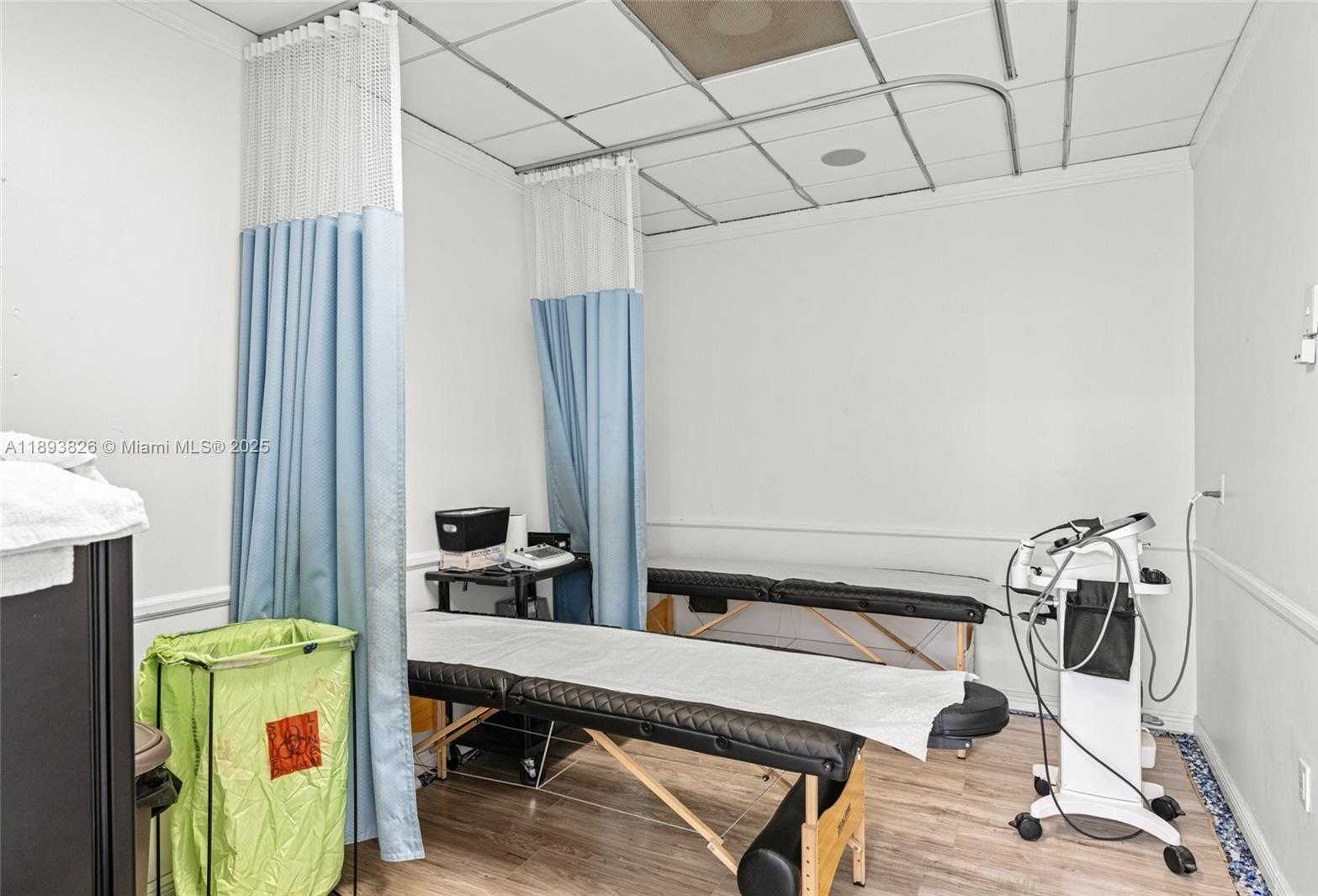 Small Image of South Miami Number 21